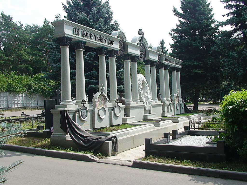 В.И. Бирюлин, Скульптор Матюхин В.Н.
